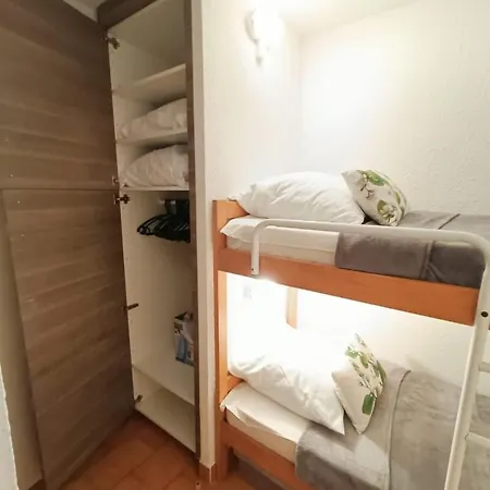 Studio Bord De Mer, Terrasse Vue Mer, Piscine Appartement *